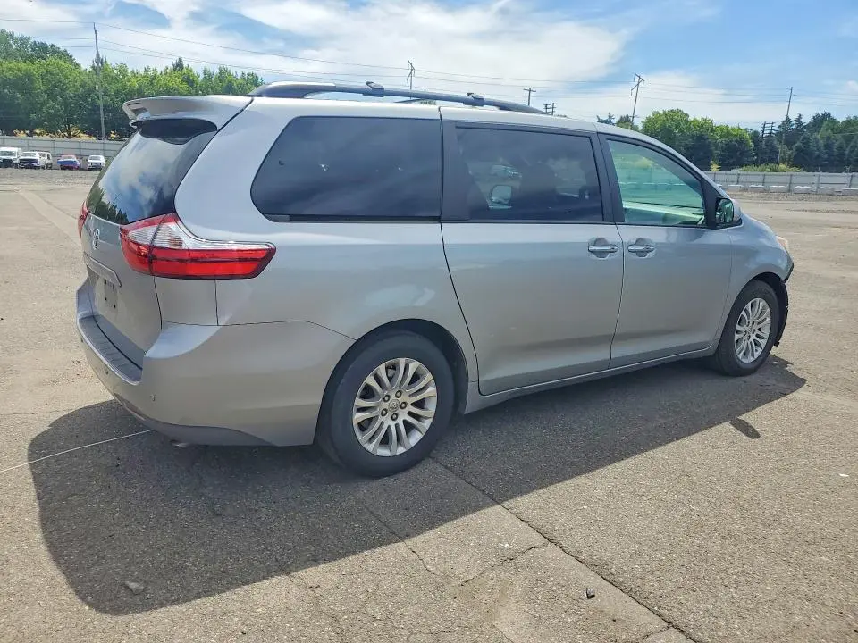 2017 TOYOTA SIENNA XLE 8-PASSENGER  