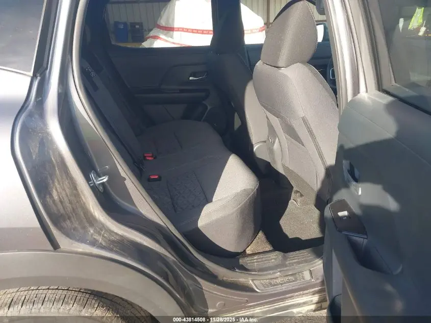 2025 NISSAN KICKS SV FWD