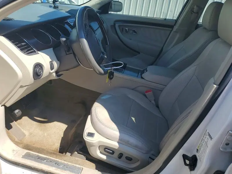 2011 FORD TAURUS LIMITED  