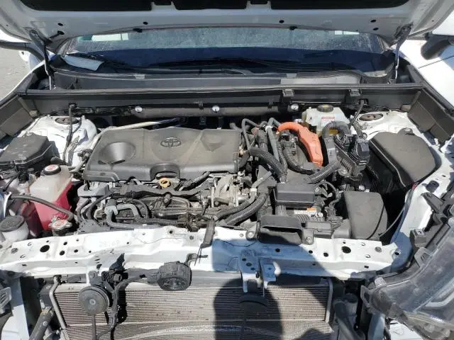 2020 TOYOTA RAV4 XLE  