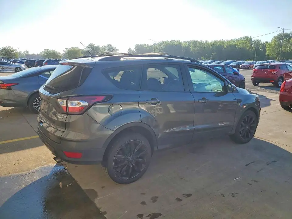 2017 FORD ESCAPE TITANIUM  