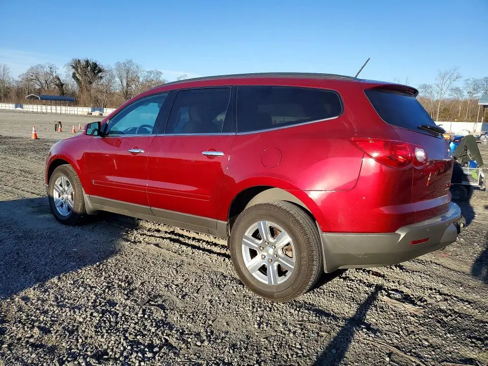 2010 CHEVROLET TRAVERSE LT  