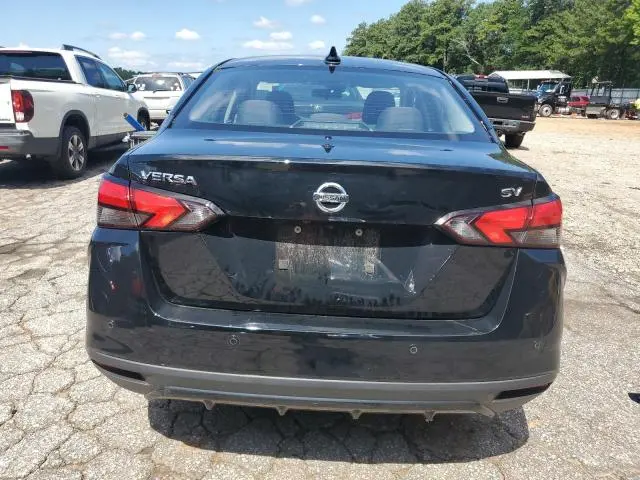 2022 NISSAN VERSA SV  