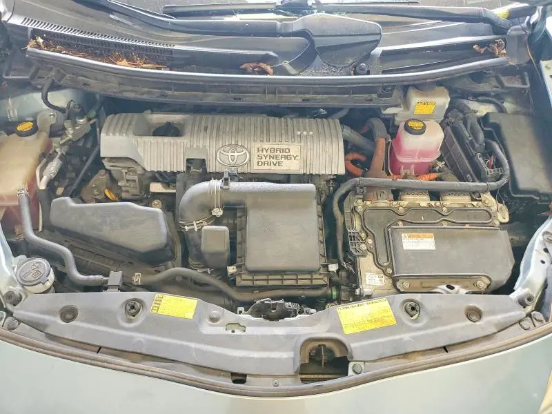 2013 TOYOTA PRIUS TWO  