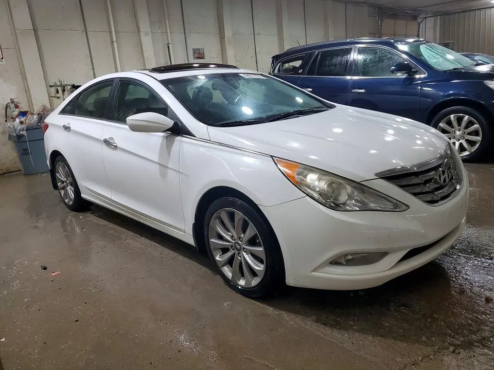 2013 HYUNDAI SONATA SE  
