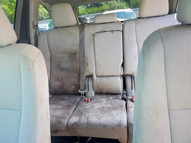 2015 TOYOTA HIGHLANDER LE  