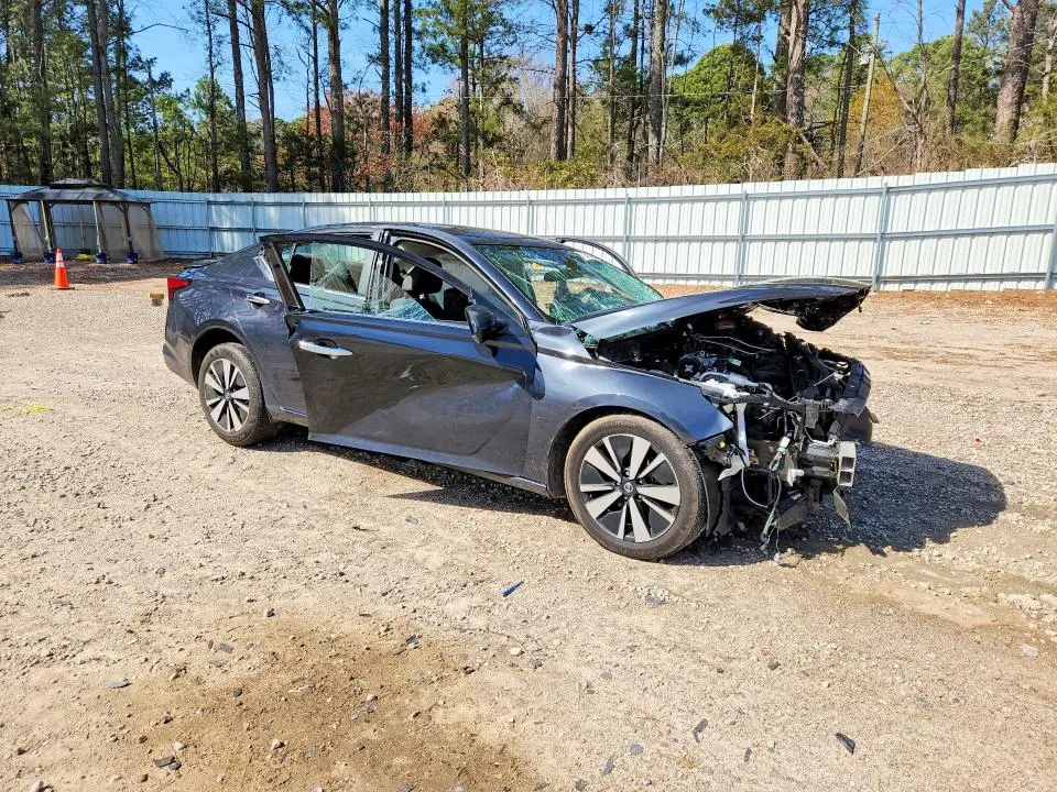 2022 NISSAN ALTIMA 2.5 SV  