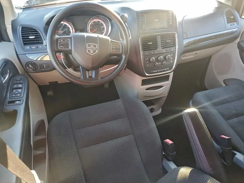 2020 DODGE GRAND CARAVAN SE  