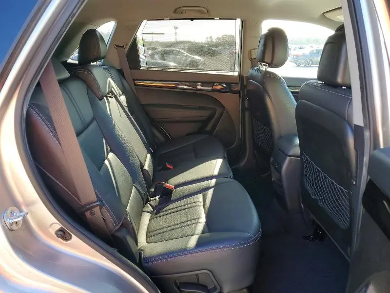 2015 KIA SORENTO LX  