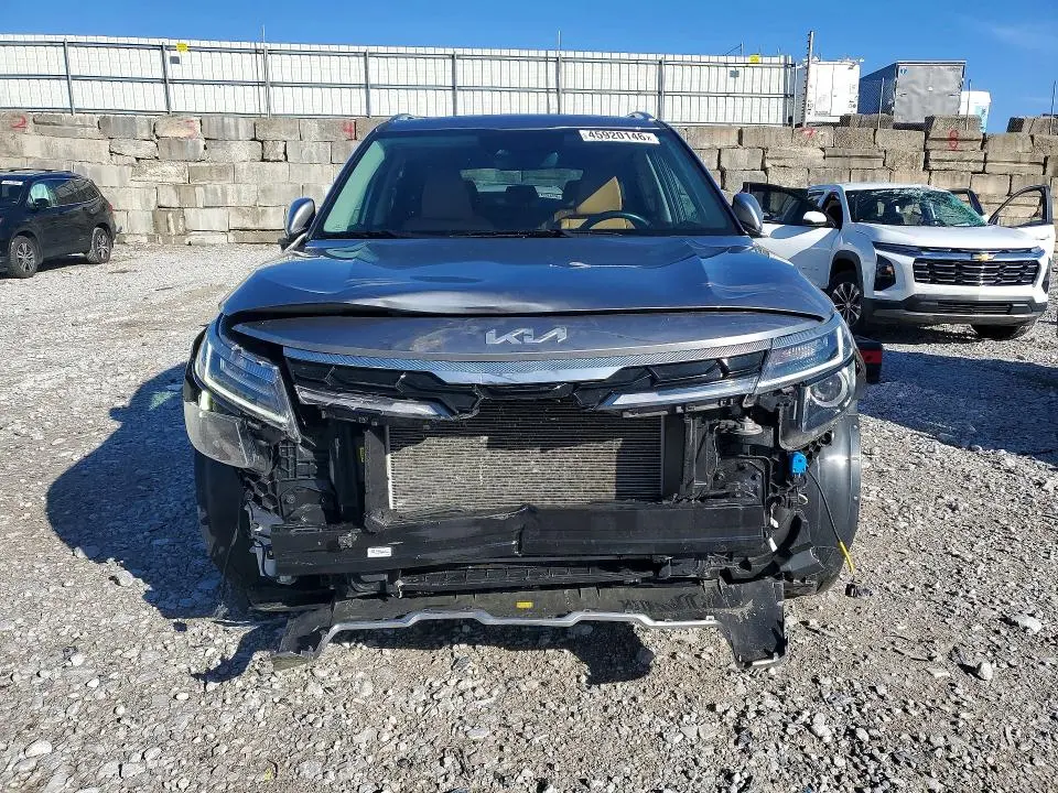 2024 KIA SELTOS EX  