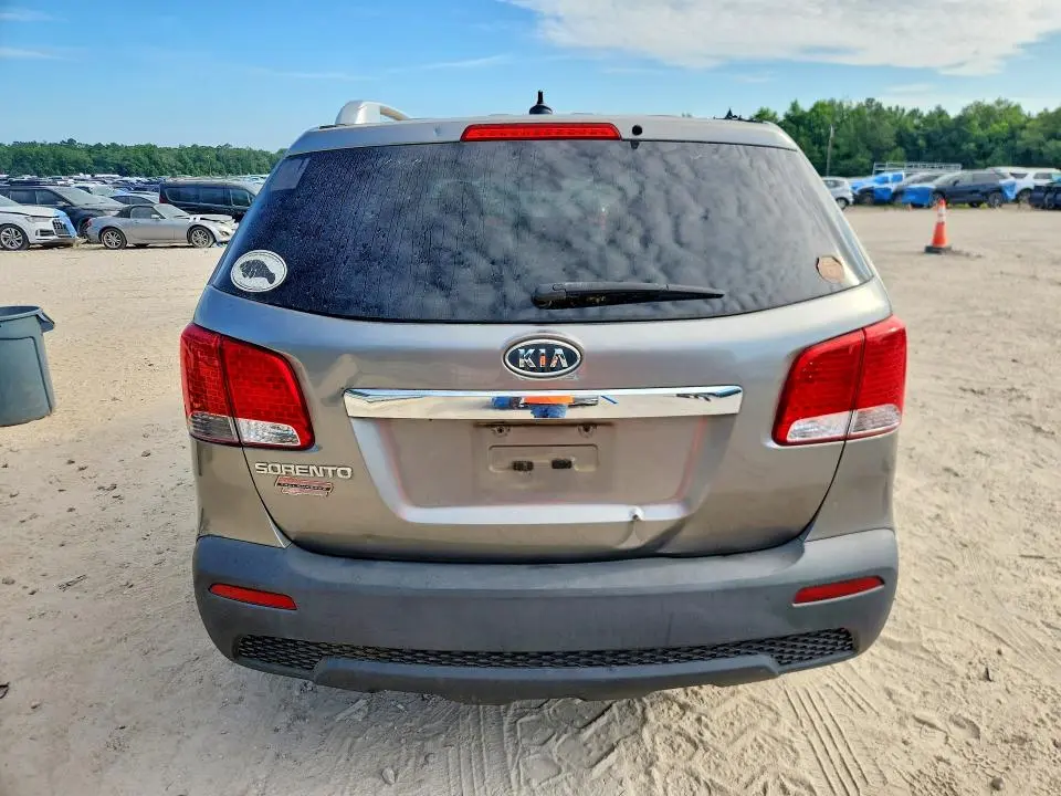 2012 KIA SORENTO LX  