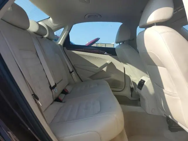 2013 VOLKSWAGEN PASSAT SEL  