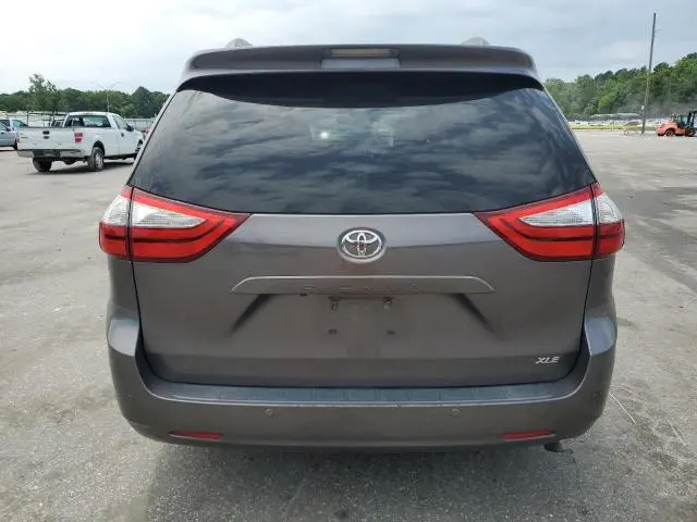 2016 TOYOTA SIENNA XLE PREMIUM 8-PASSENGER  