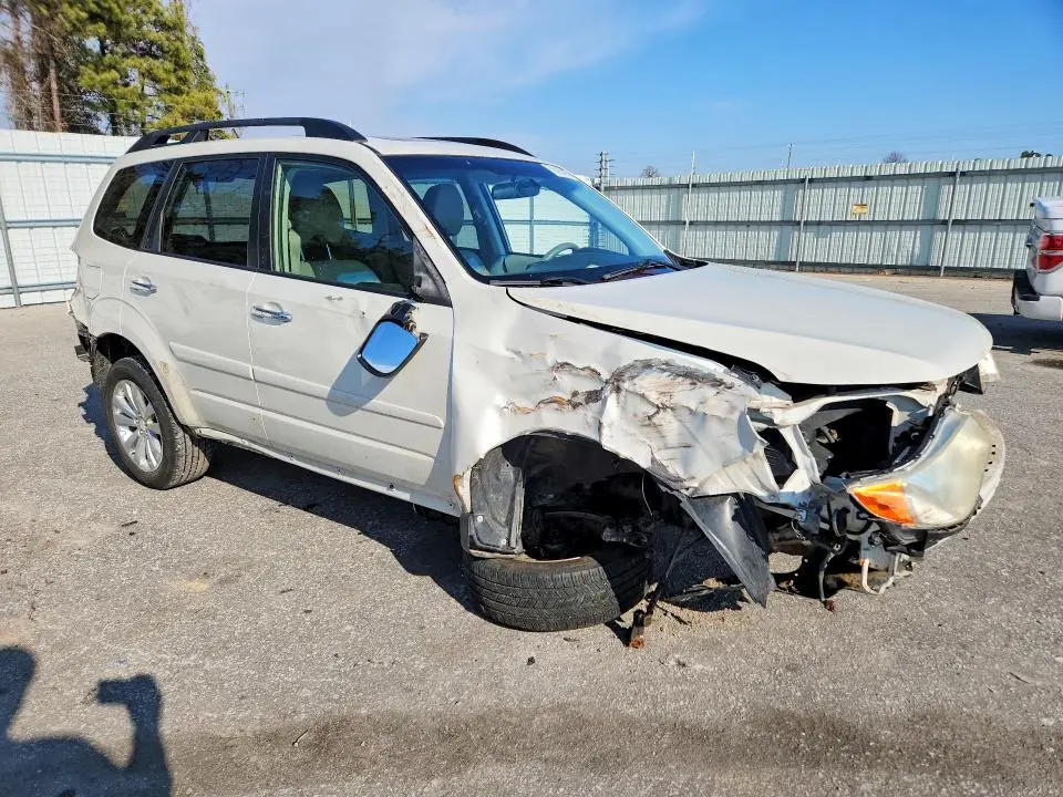 2012 SUBARU FORESTER LIMITED  