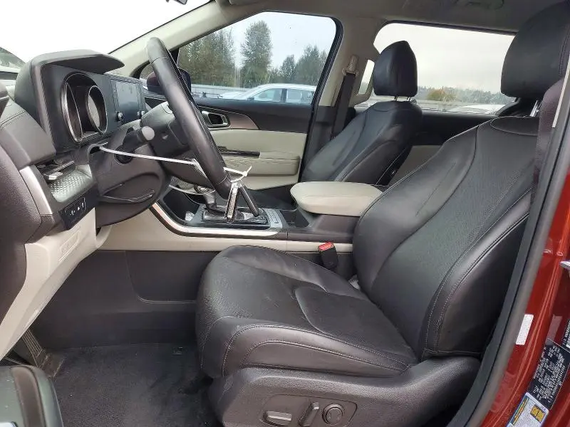 2024 KIA CARNIVAL LX  