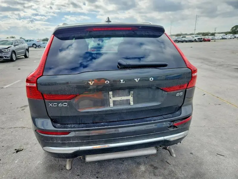 2022 VOLVO XC60 B5 INSCRIPTION  