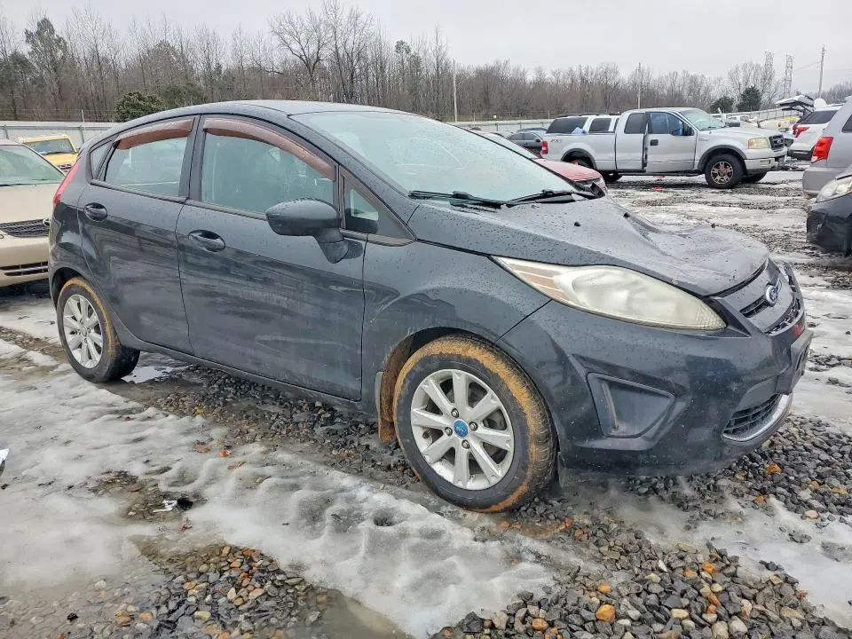 2011 FORD FIESTA SE  