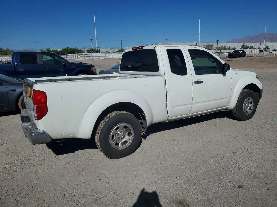 2013 NISSAN FRONTIER S  