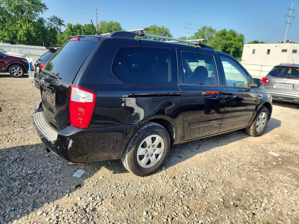 2010 KIA SEDONA LX  