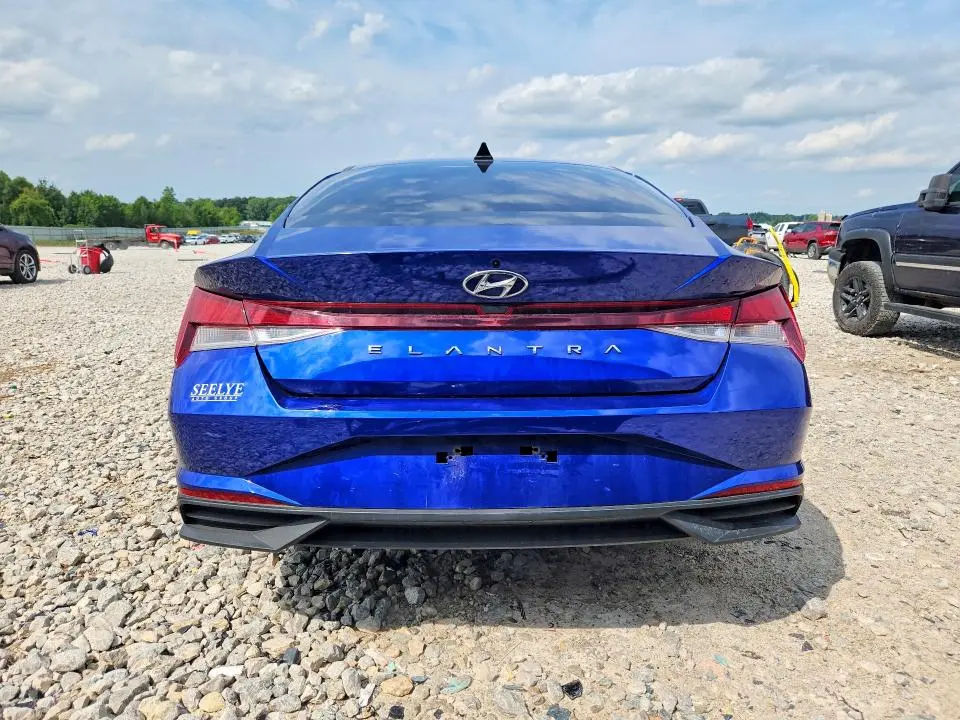 2021 HYUNDAI ELANTRA SE  