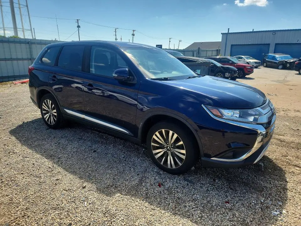 2019 MITSUBISHI OUTLANDER SE  