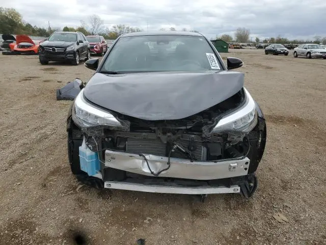 2022 TOYOTA C-HR XLE  