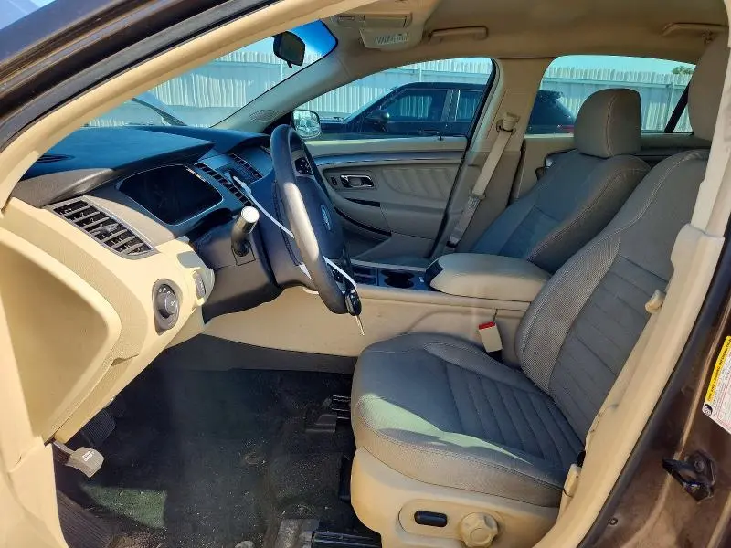 2015 FORD TAURUS SE  