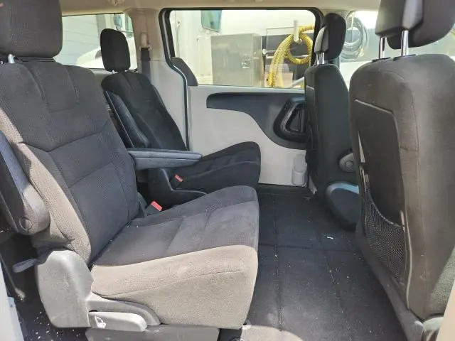 2015 DODGE GRAND CARAVAN SE  