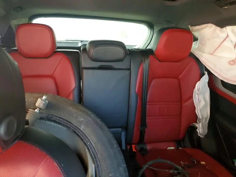 2024 PORSCHE CAYENNE   