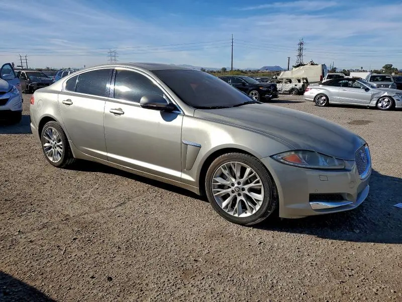 2013 JAGUAR XF   