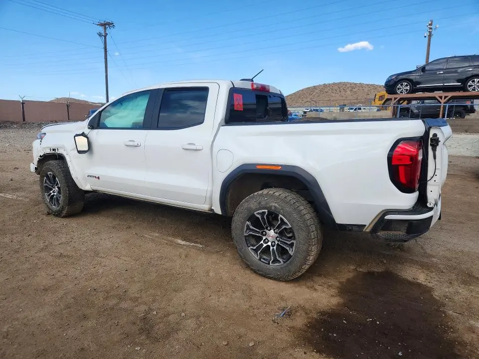 2023 GMC CANYON AT4  