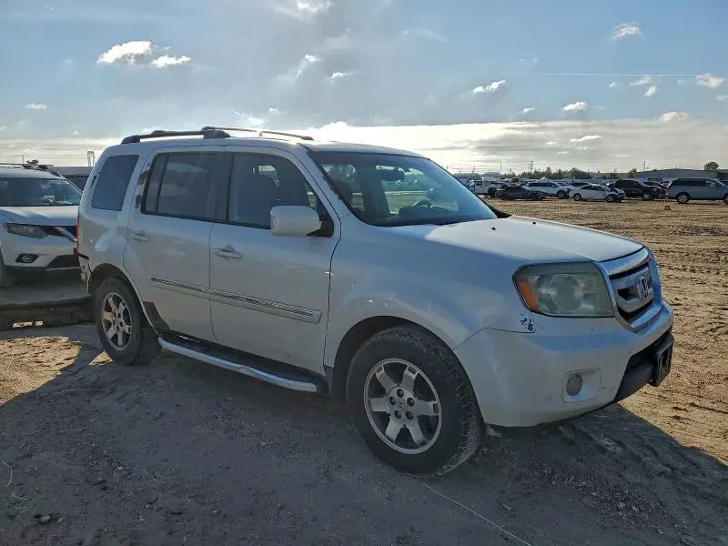 2011 HONDA PILOT TOURING  