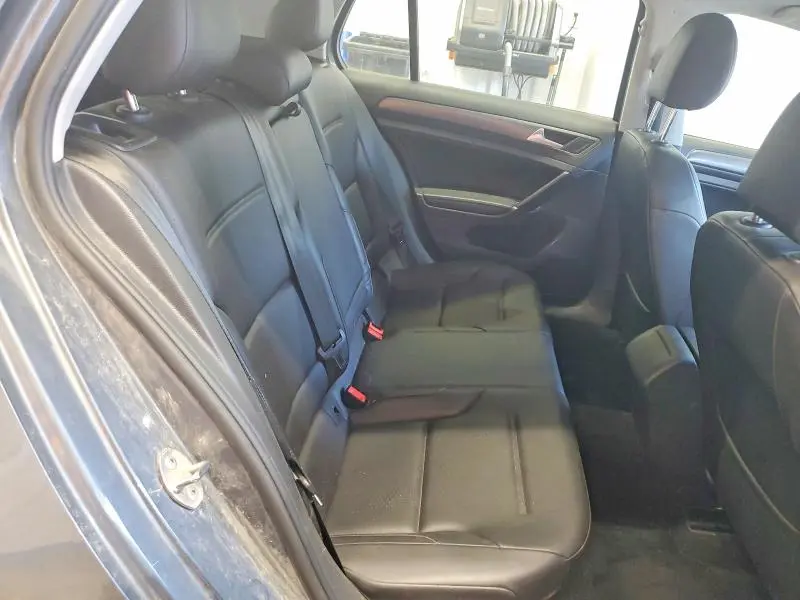 2021 VOLKSWAGEN GOLF   