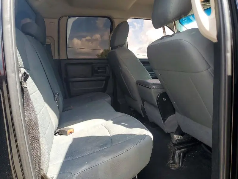 2014 RAM 1500 ST  