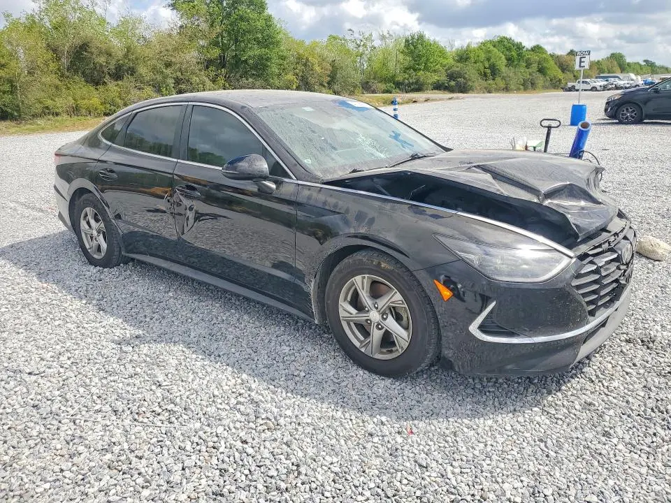 2023 HYUNDAI SONATA SE  
