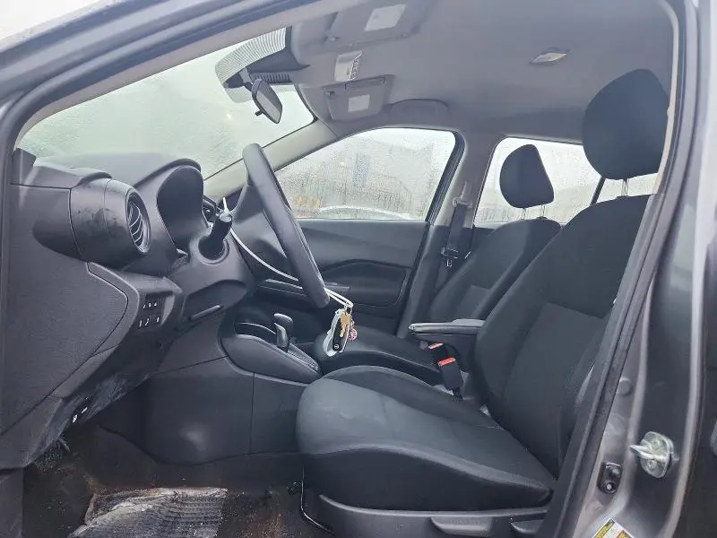 2023 NISSAN KICKS S  