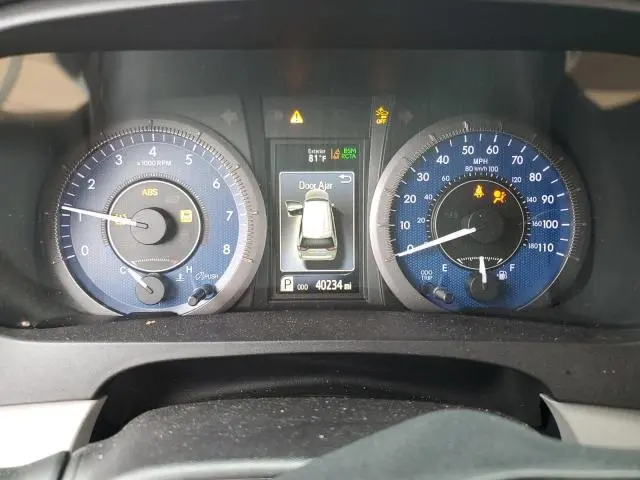 2019 TOYOTA SIENNA XLE  