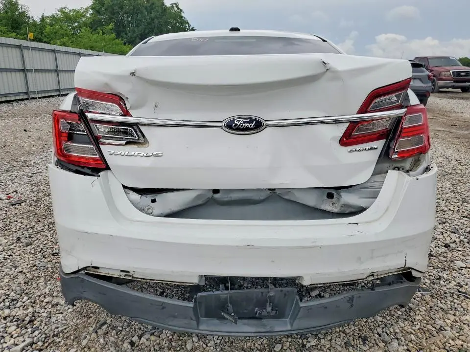 2013 FORD TAURUS SE  