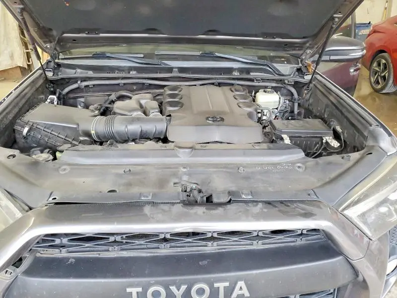 2018 TOYOTA 4RUNNER SR5/SR5 PREMIUM  