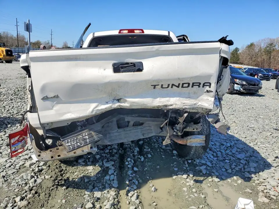 2015 TOYOTA TUNDRA   