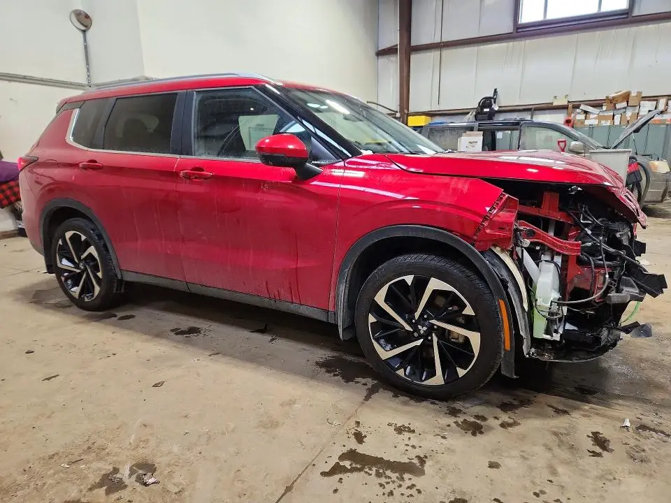 2024 MITSUBISHI OUTLANDER SE  
