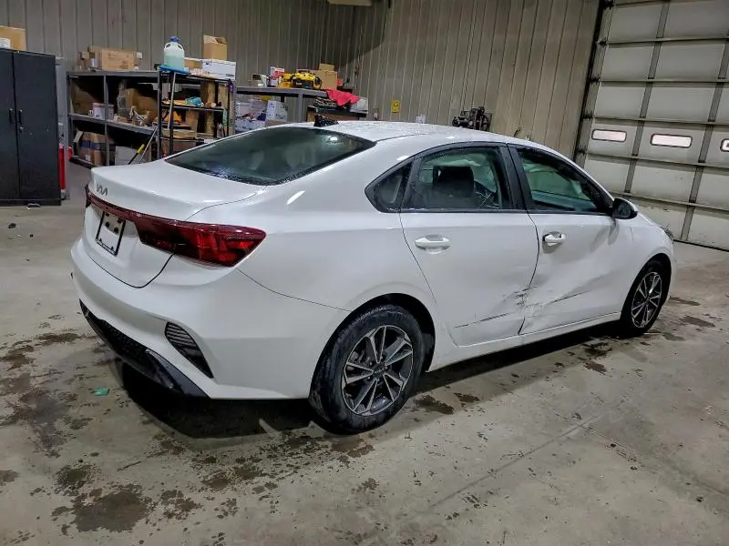 2024 KIA FORTE LX  