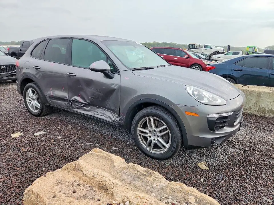2018 PORSCHE CAYENNE   