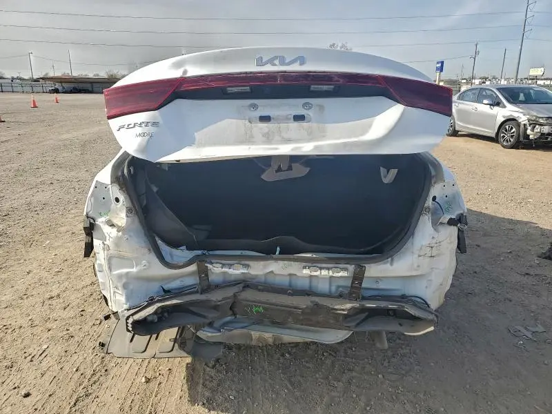 2022 KIA FORTE FE  