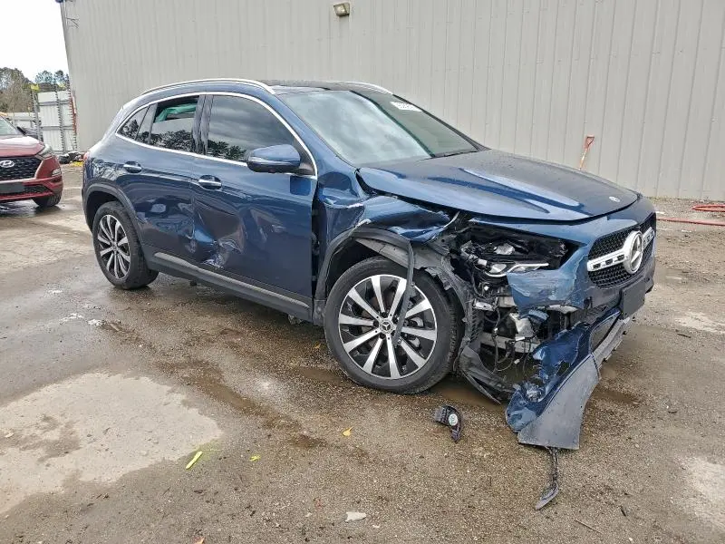 2021 MERCEDES-BENZ GLA 250 4MATIC  