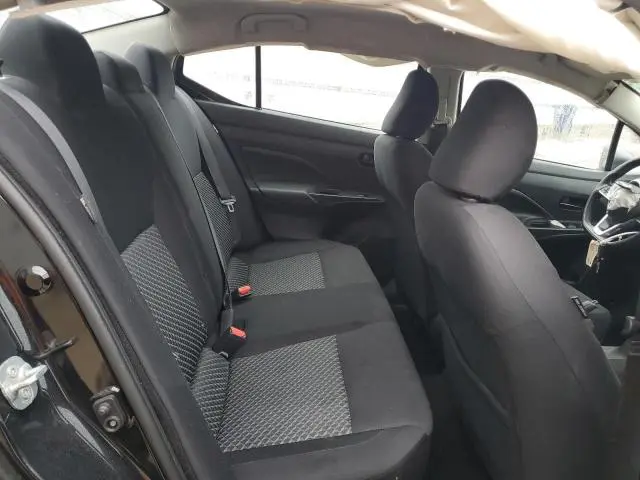 2022 NISSAN VERSA S  