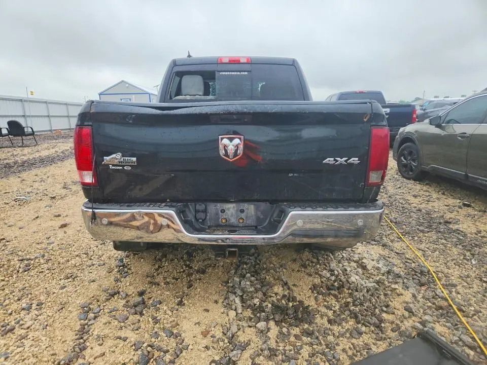 2016 RAM 1500 SLT  