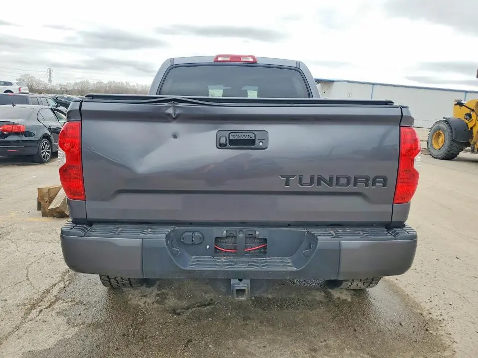 2019 TOYOTA TUNDRA SR5  