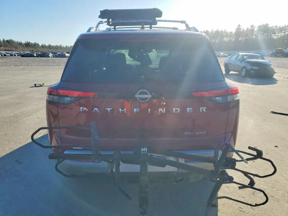 2023 NISSAN PATHFINDER SL  