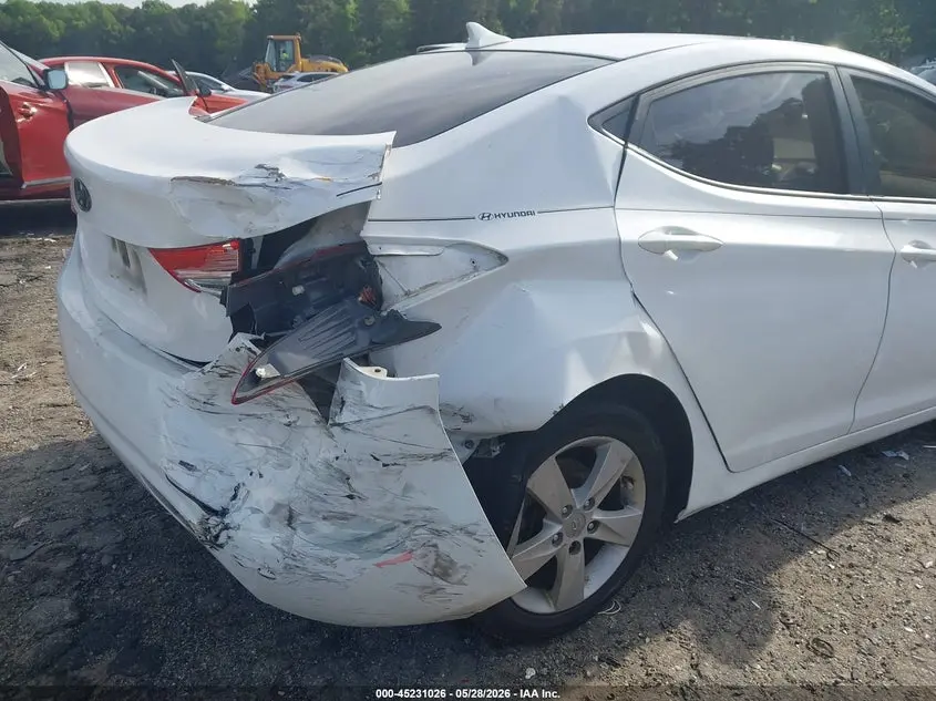 2013 HYUNDAI ELANTRA GLS